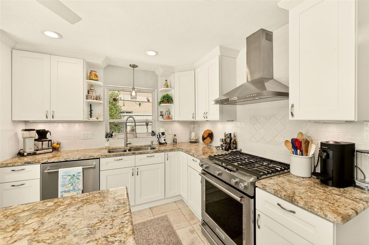 441 Harbor Drive S, Indian Rocks Beach, FL 33785 Photo