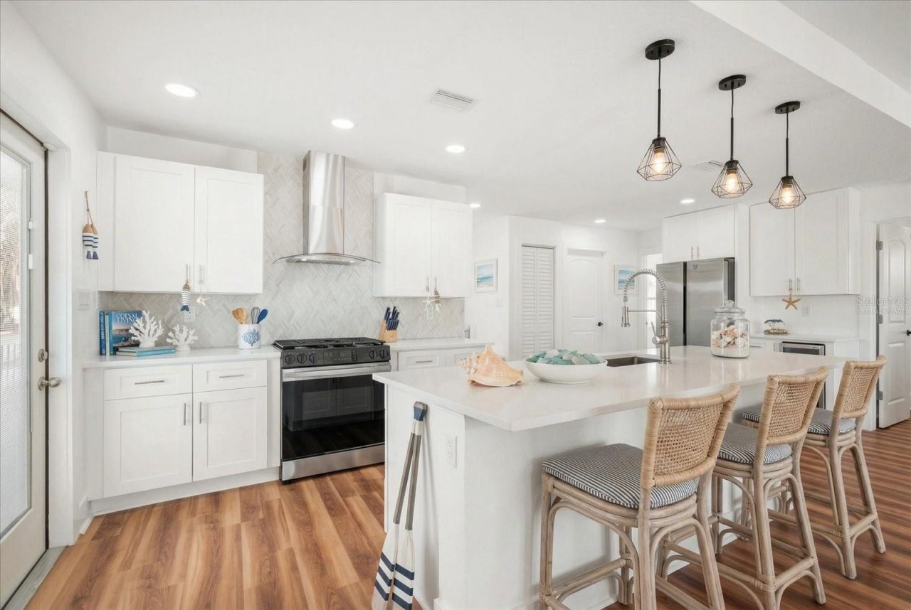 1038 Eldorado Avenue, Clearwater, FL 33767 Photo