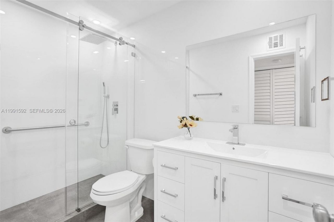 5325 SW 77th Ct , Unit 205F, Miami, FL 33155 Photo