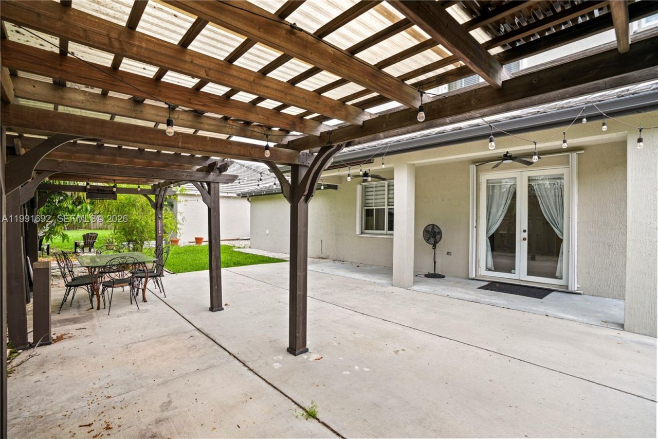 20234 SW 128th Pl , Miami, FL 33177 Photo