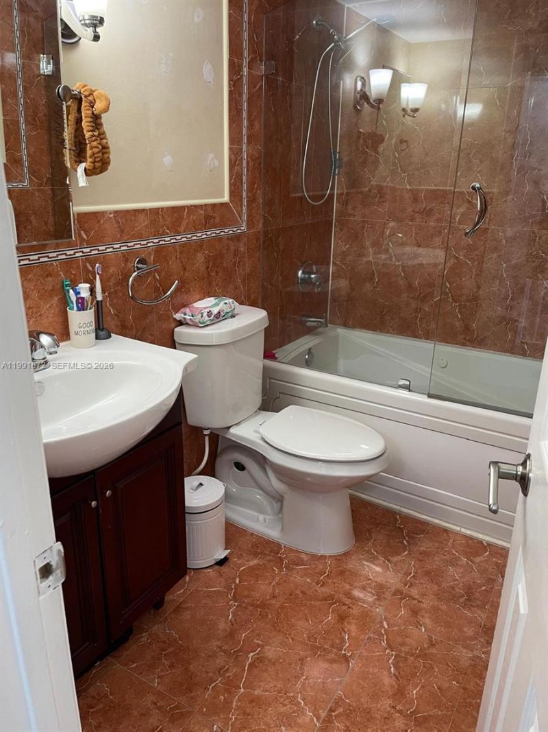 8675 NW 5th Ter , Unit 13-204, Miami, FL 33126 Photo