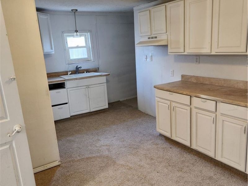 513 Rothrock Avenue, Akron, OH 44314 Photo 3