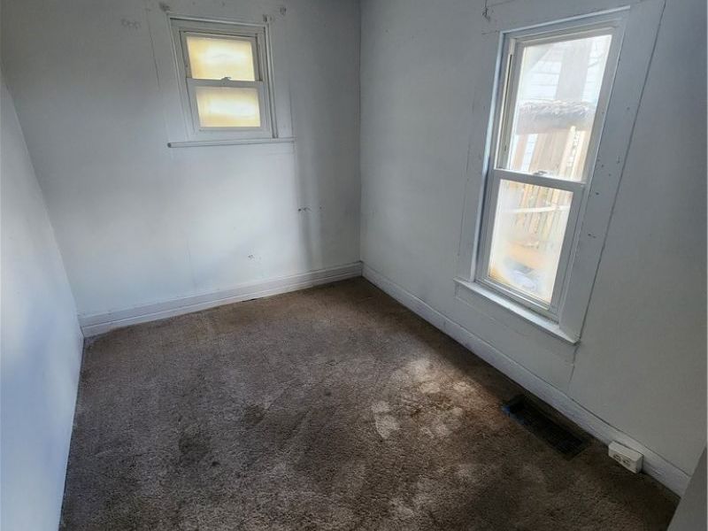 513 Rothrock Avenue, Akron, OH 44314 Photo 8