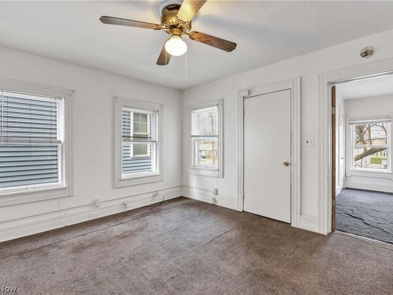 2815 Monroe Avenue, Cleveland, OH 44113 Photo 24