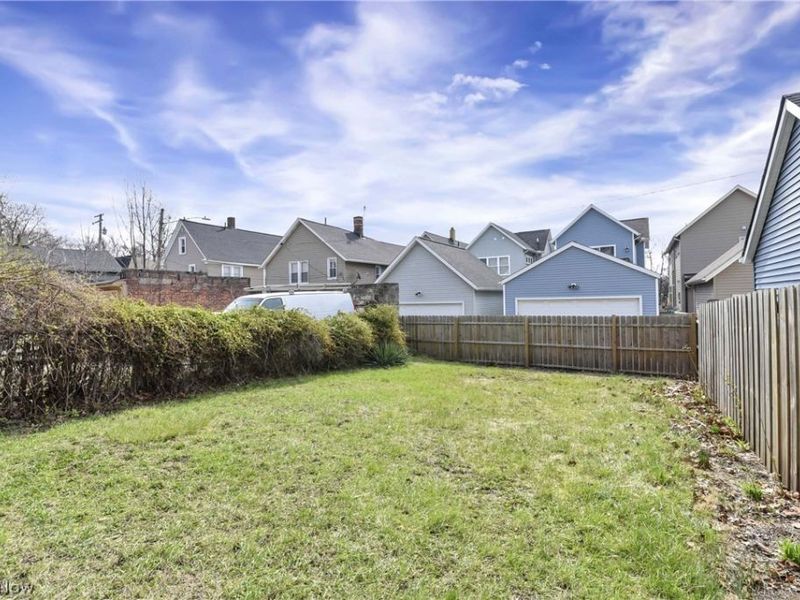 2815 Monroe Avenue, Cleveland, OH 44113 Photo 41