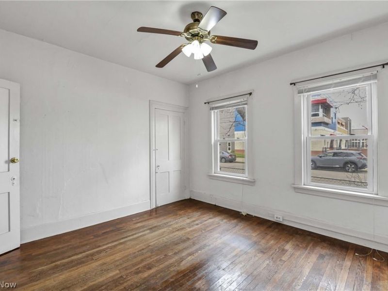 2815 Monroe Avenue, Cleveland, OH 44113 Photo 6