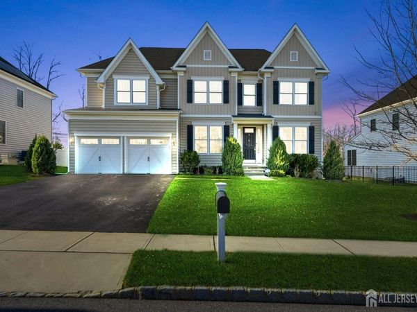 3 Cairnes Lane, East Brunswick, NJ 08816