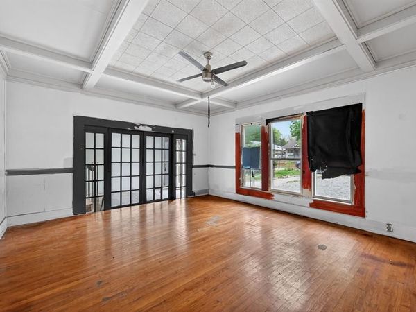 919 Wayne Street, Dallas, TX 75223