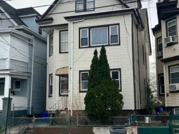 14 19Th Ave, Paterson, NJ 07513