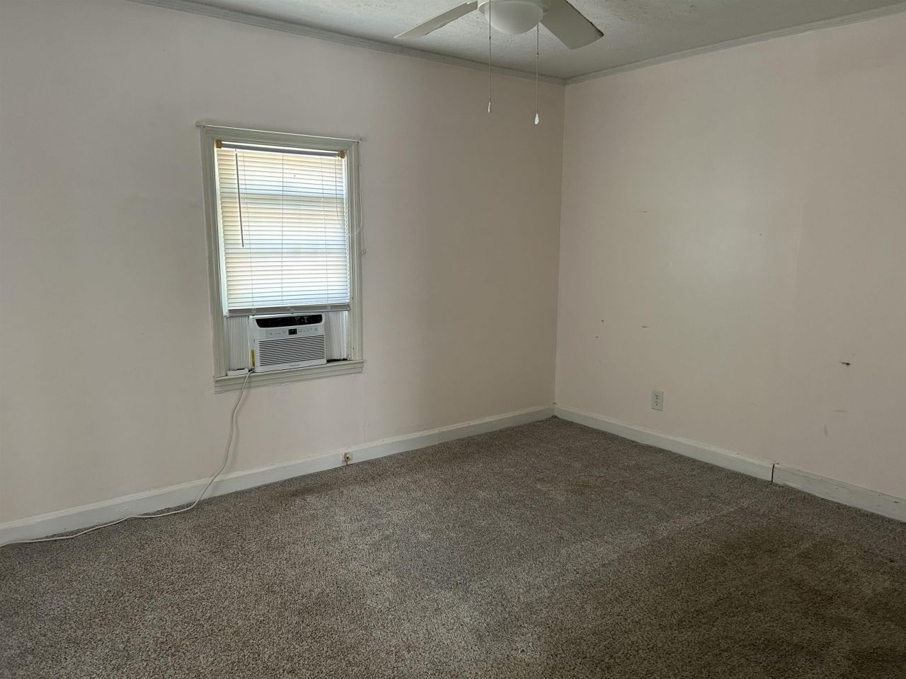 123 E Pine St. Photo 10