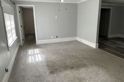 123 E Pine St. photo 4