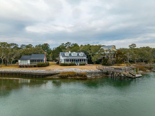 44 Hook Dr., Pawleys Island, SC 29585