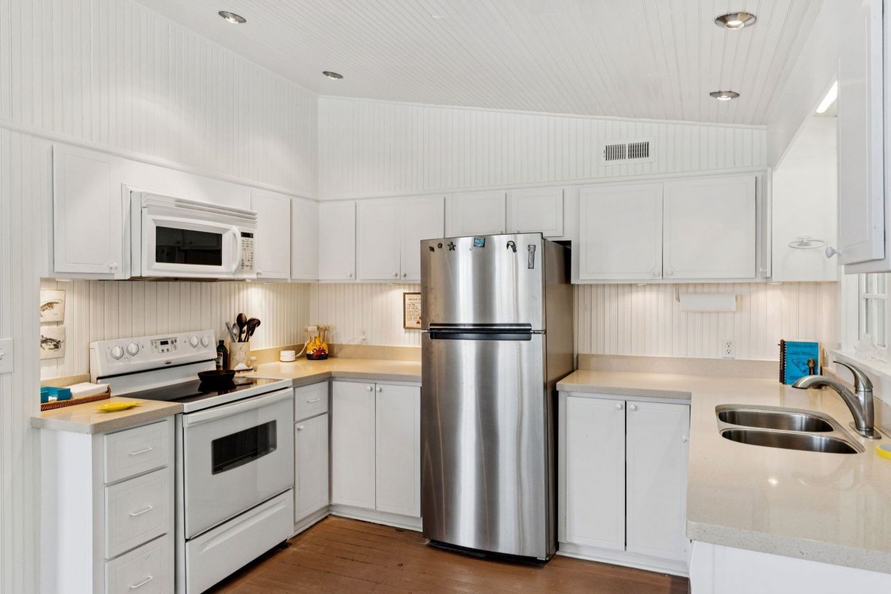 44 Hook Dr. Photo 44