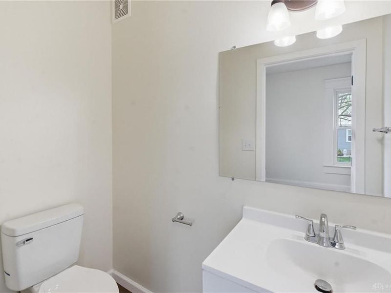 213 W Birdsall Street, Wilmington, OH 45177 Photo 8