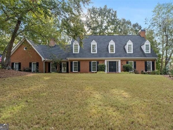 8705 River Bluff Lane, Roswell, GA 30076