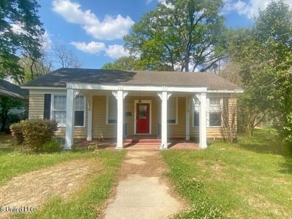 221 E Center Street, Canton, MS 39046