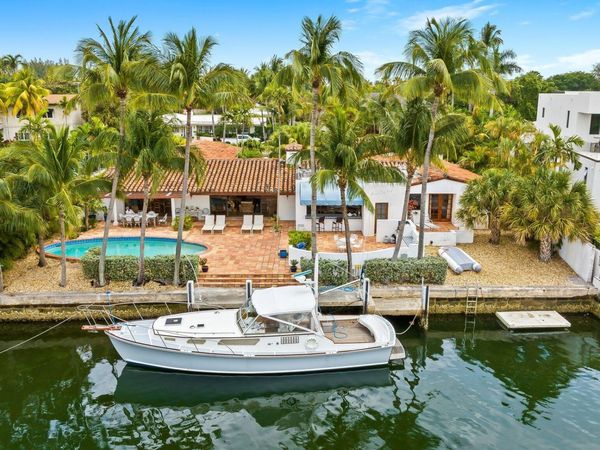 1511 E Lake Drive, Fort Lauderdale, FL 33316