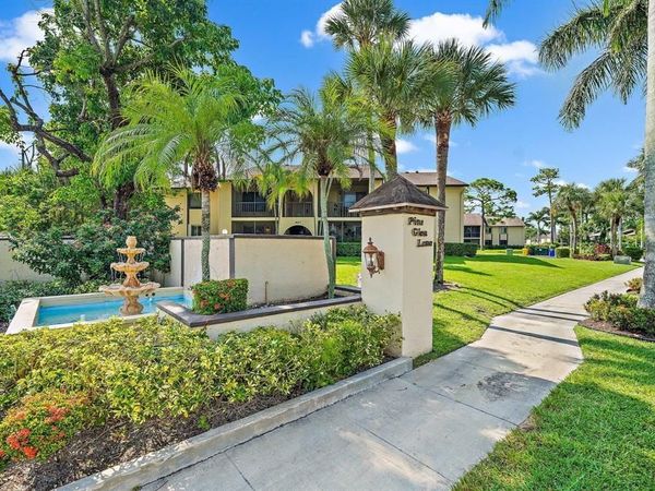 440 Pine Glen Lane, Unit B-1, Greenacres, FL 33463