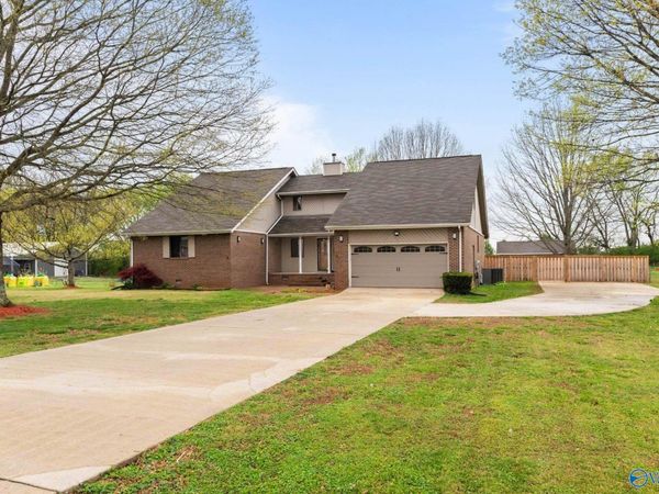 102 Whitewater Bend, Hazel Green, AL 35750