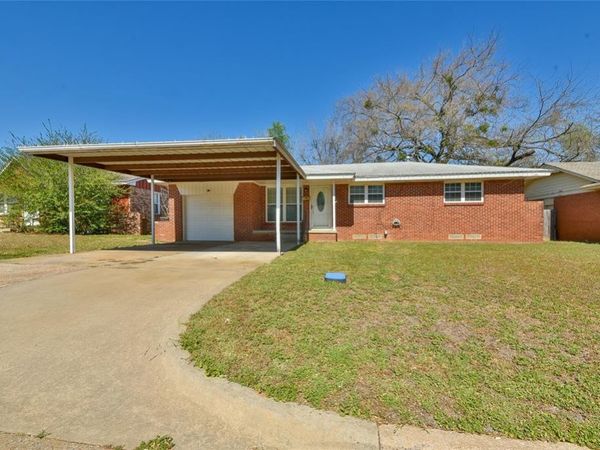 705 Stahl Drive, Midwest City, OK 73110