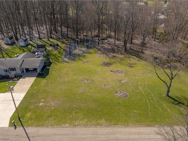 819 Swift Drive, Vienna, OH 44473