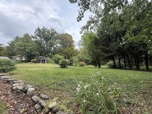 25 Basket St, Huntington, MA 01050