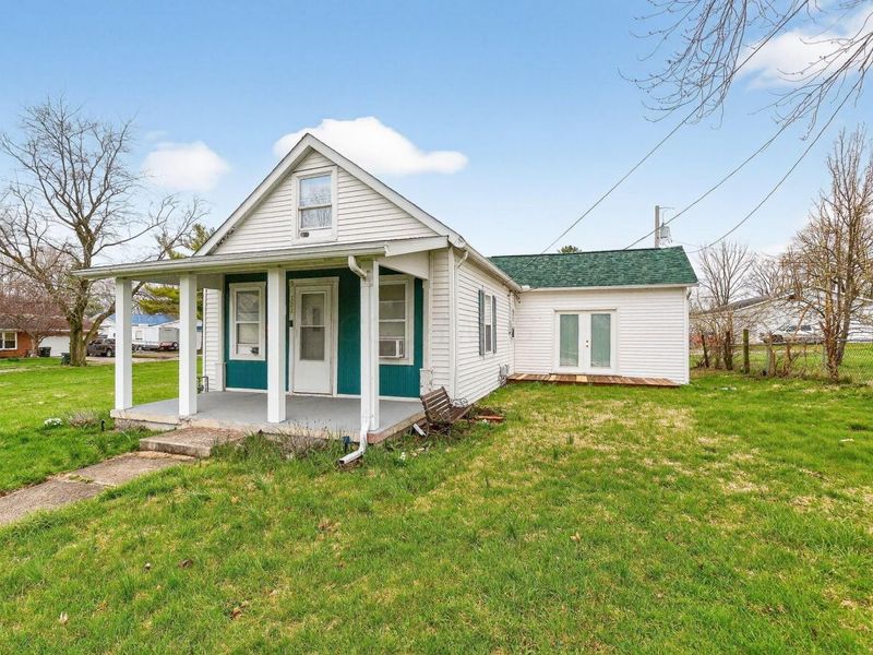 328 W Light Street, Urbana, OH 43078 Photo 3