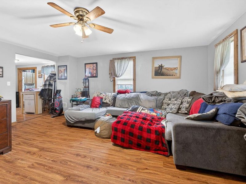 328 W Light Street, Urbana, OH 43078 Photo 5