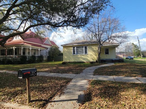 201 Mable St., Hattiesburg, MS 39401