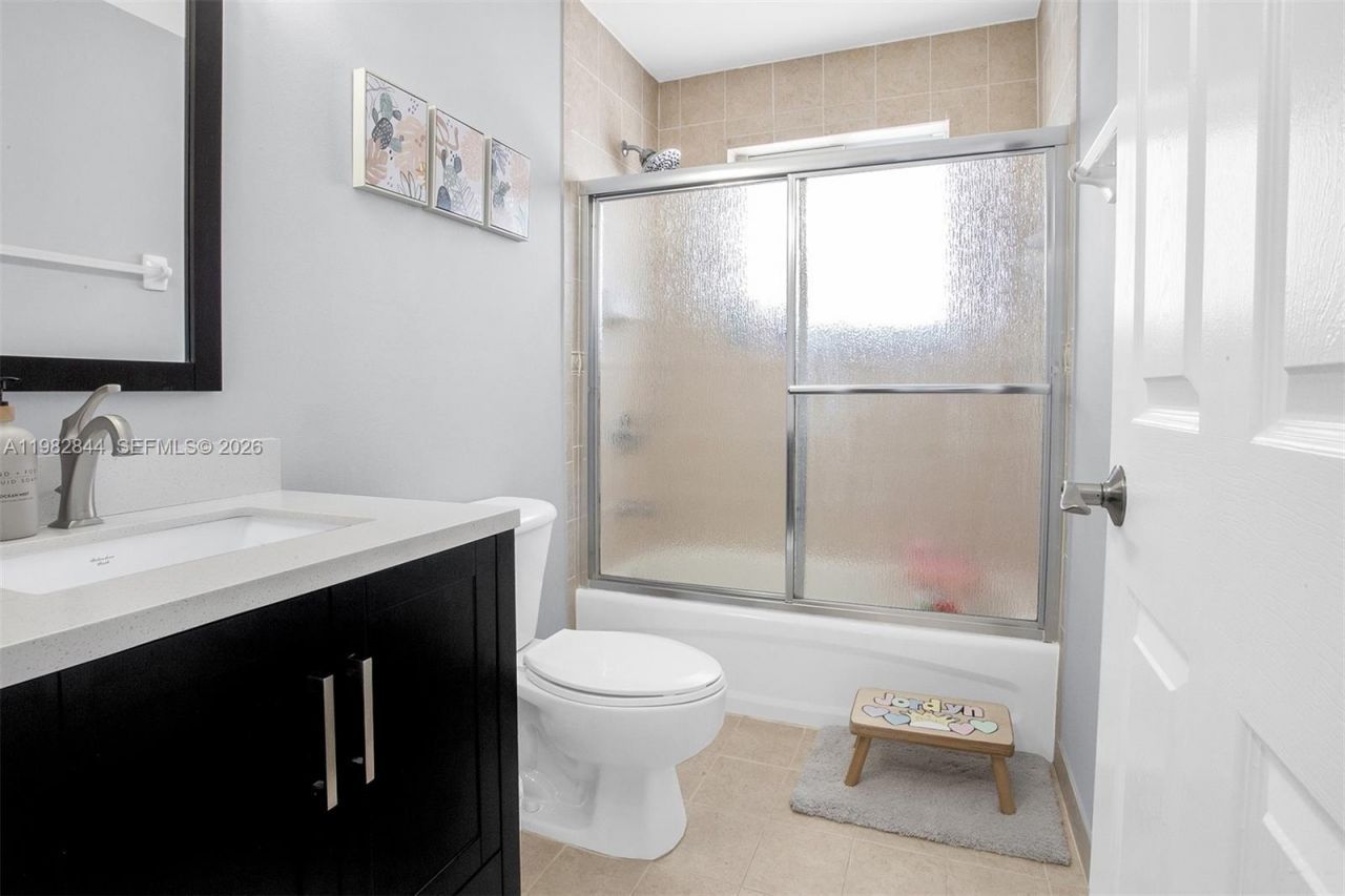 8957 SW 214th St , Cutler Bay, FL 33189 Photo