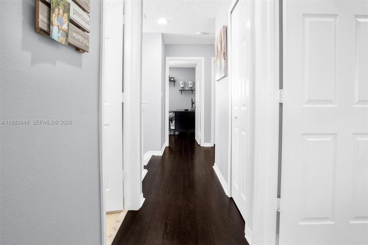 8957 SW 214th St , Cutler Bay, FL 33189 Photo