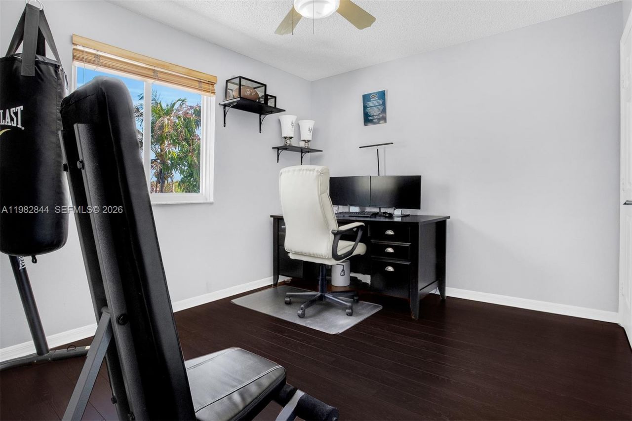 8957 SW 214th St , Cutler Bay, FL 33189 Photo