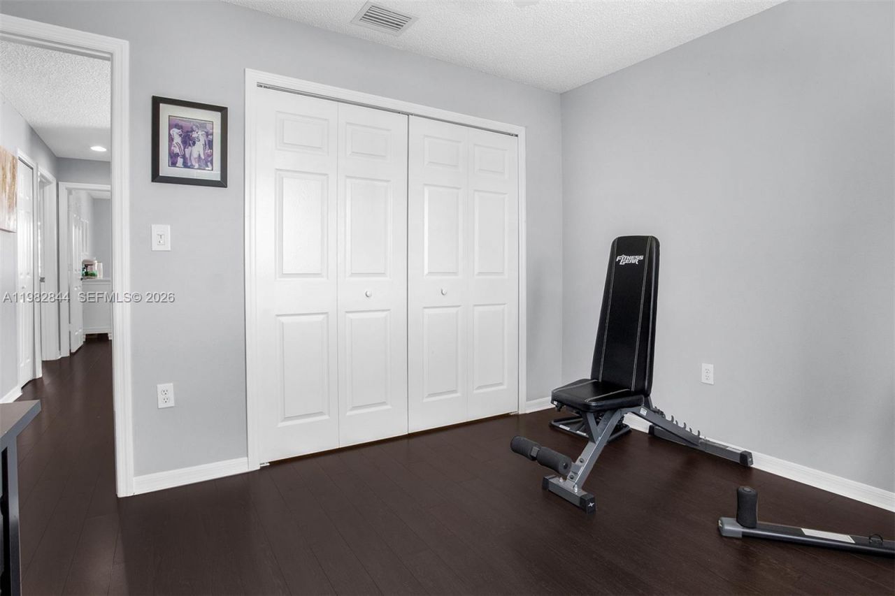 8957 SW 214th St , Cutler Bay, FL 33189 Photo