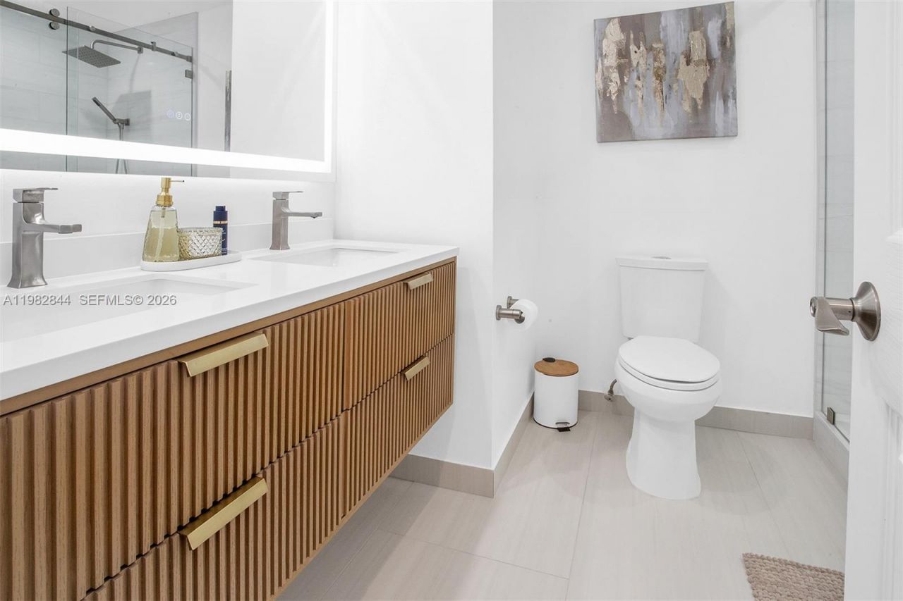 8957 SW 214th St , Cutler Bay, FL 33189 Photo