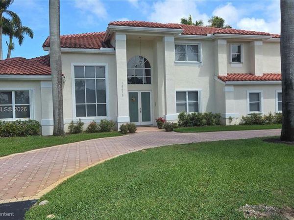 15615 SW 42nd Ter , Miami, FL 33185