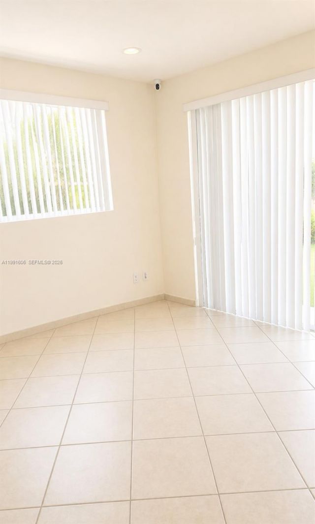 15615 SW 42nd Ter, Miami, FL 33185 Photo