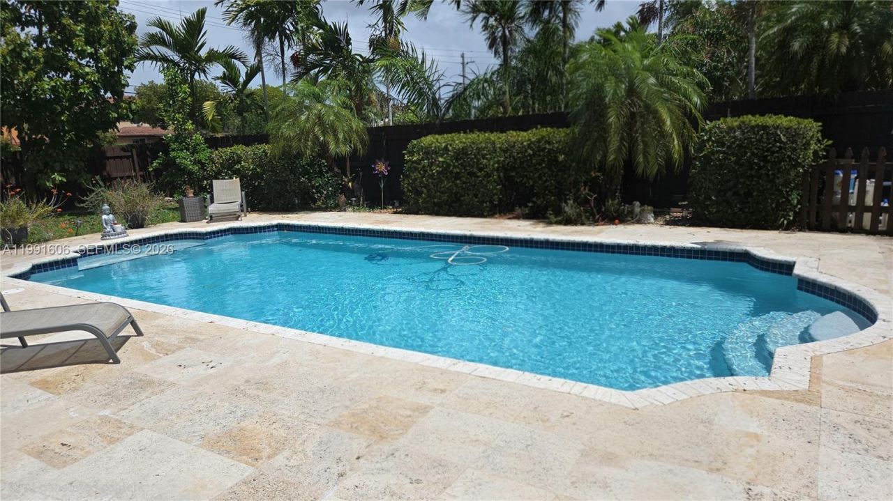 15615 SW 42nd Ter, Miami, FL 33185 Photo