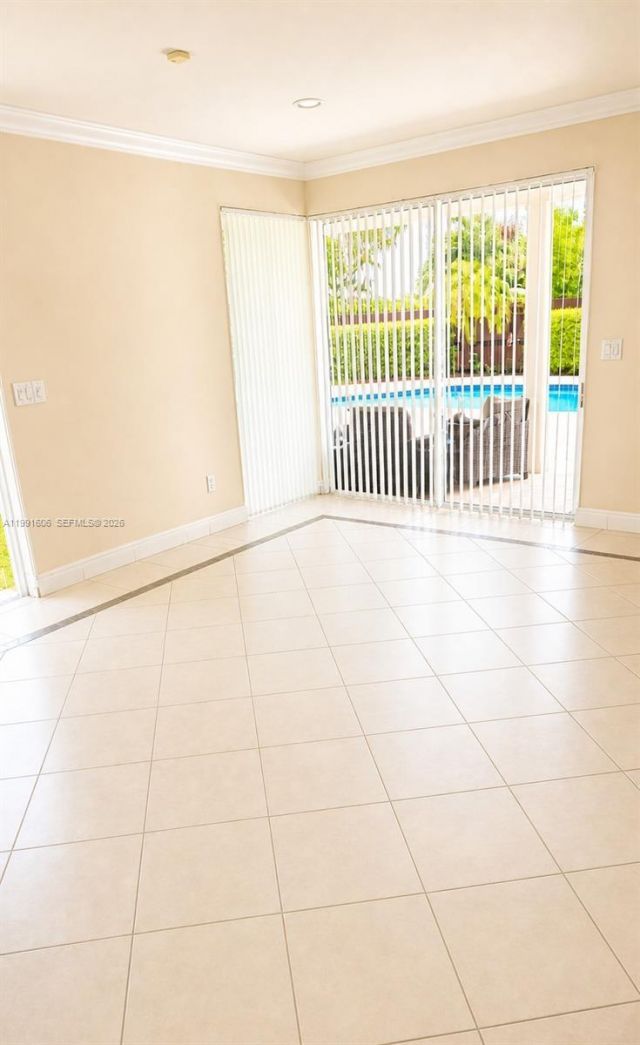 15615 SW 42nd Ter, Miami, FL 33185 Photo