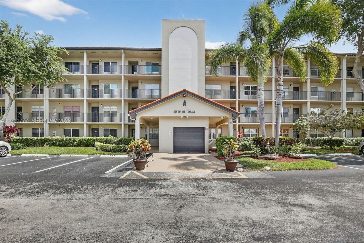 901 SW 128th Ter , Unit 102A, Pembroke Pines, FL 33027 Photo