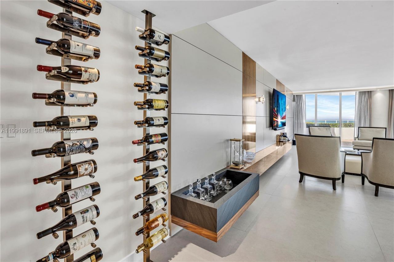 16485 Collins Ave , Unit 431, Sunny Isles Beach, FL 33160 Photo