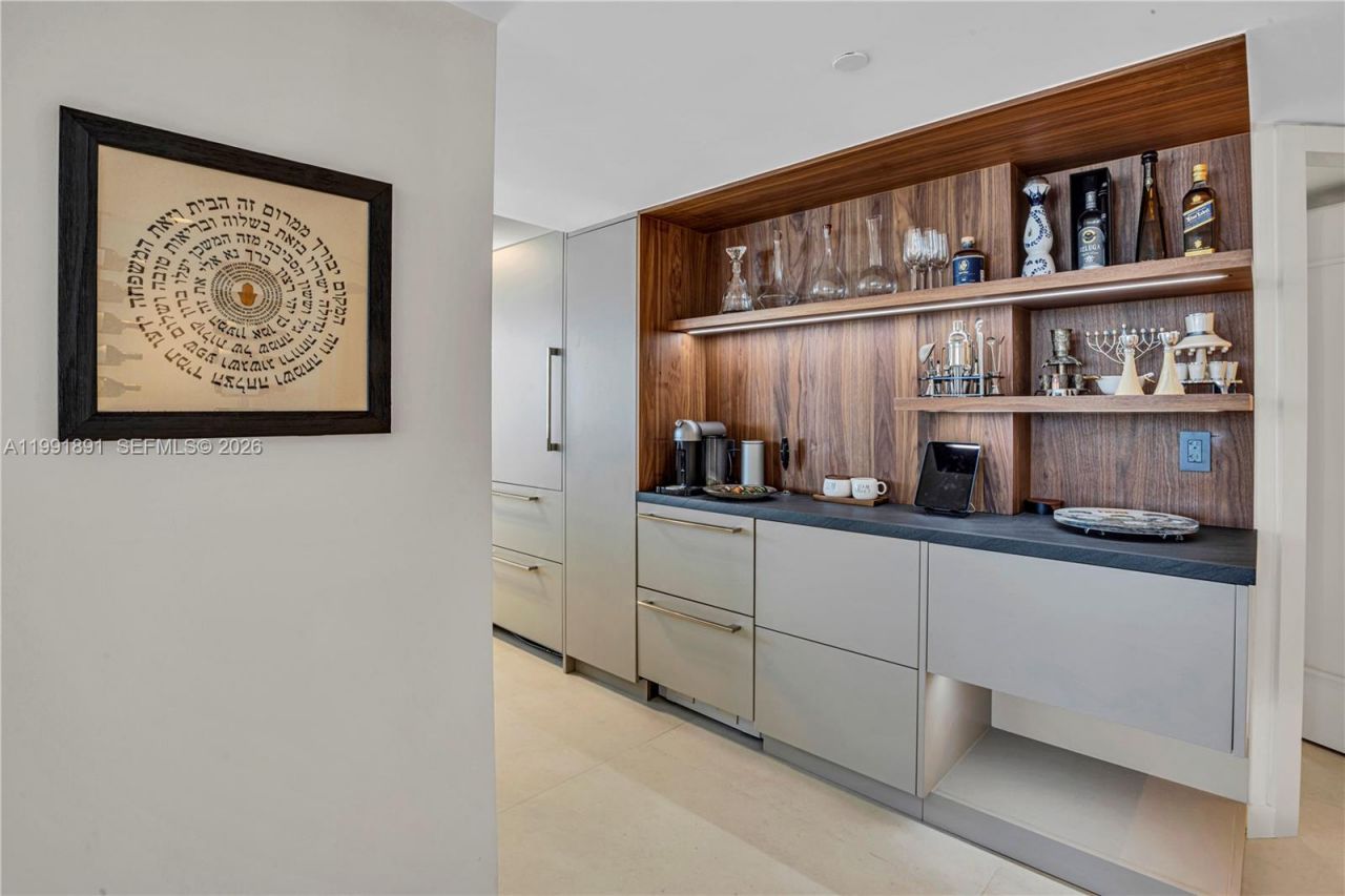 16485 Collins Ave , Unit 431, Sunny Isles Beach, FL 33160 Photo