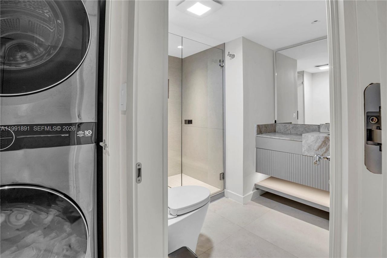 16485 Collins Ave , Unit 431, Sunny Isles Beach, FL 33160 Photo