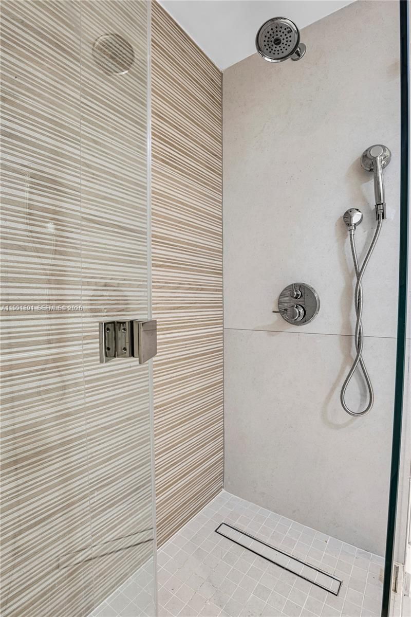 16485 Collins Ave , Unit 431, Sunny Isles Beach, FL 33160 Photo