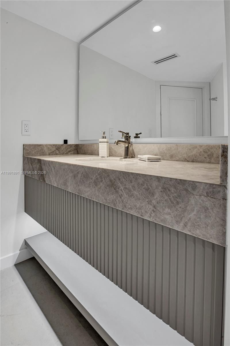 16485 Collins Ave , Unit 431, Sunny Isles Beach, FL 33160 Photo