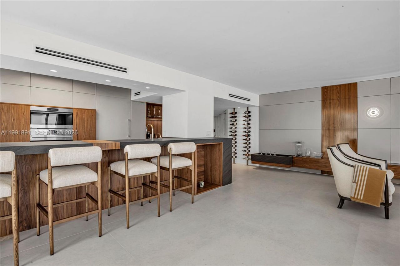 16485 Collins Ave , Unit 431, Sunny Isles Beach, FL 33160 Photo