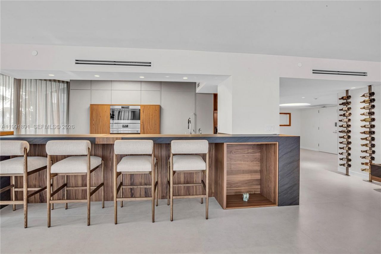 16485 Collins Ave , Unit 431, Sunny Isles Beach, FL 33160 Photo