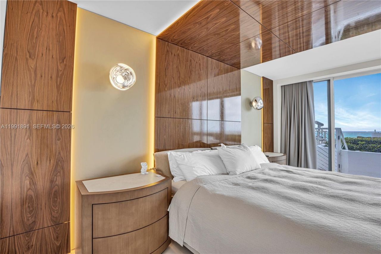 16485 Collins Ave , Unit 431, Sunny Isles Beach, FL 33160 Photo