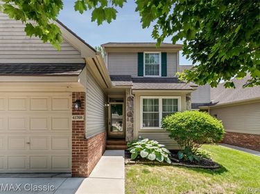 41769 Webster Court, Novi, MI 48377