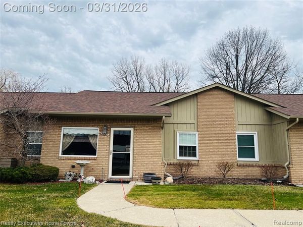 25860 Lira Lane, Warren, MI 48089