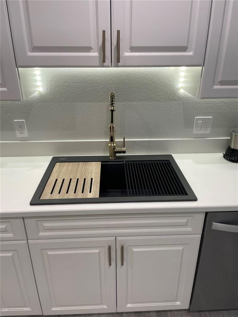 3510 54th Drive W, Unit 203, Bradenton, FL 34210 Photo